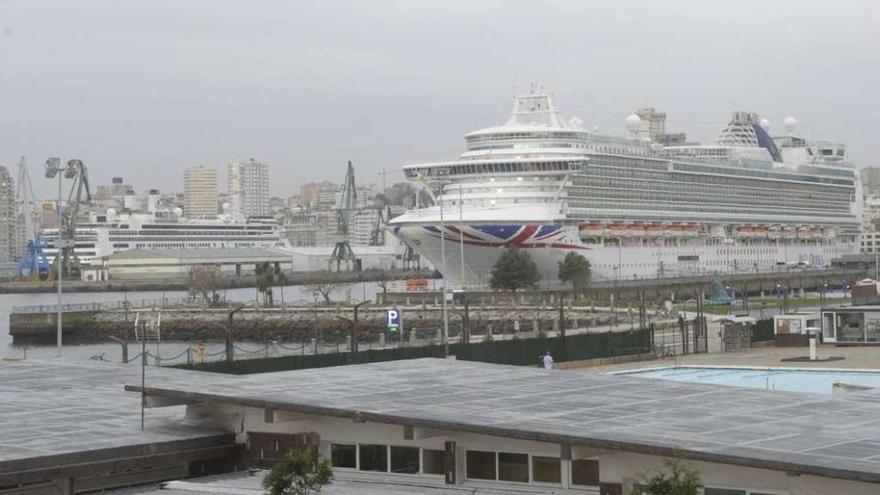 El Puerto inicia su temporada de cruceros