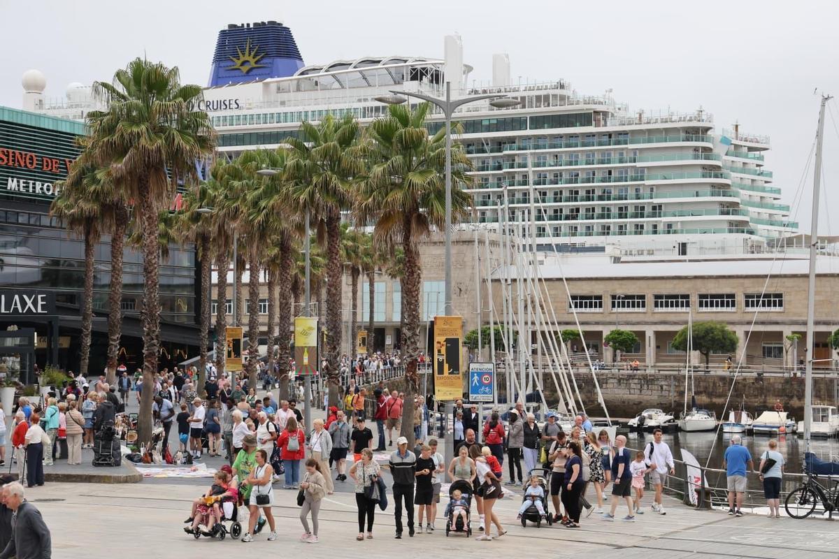 Vigo recibe a más de 9.000 pasajeros británicos en la doble escala de los cruceros Iona y Ventura