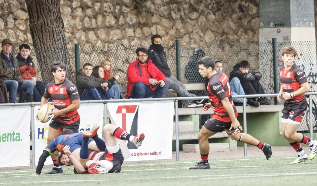 El CAU cumple con los pronósticos ante Hospitalet (69-15)