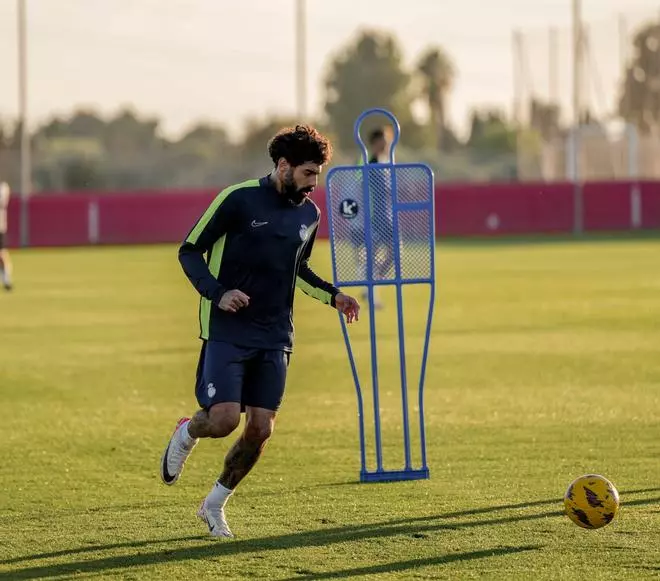 El Real Mallorca vuelve a los entrenamientos sin sus internacionales