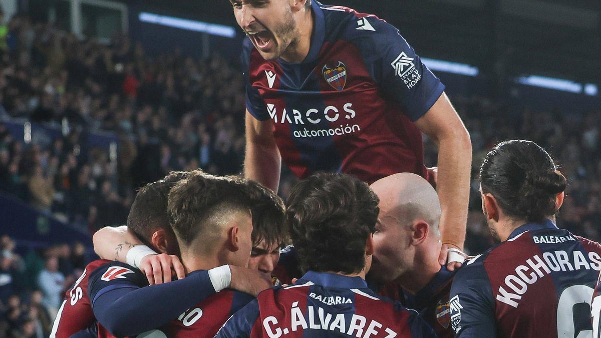 A sus 32 años es el líder de la defensa y el jugador que ha dado la sobriedad.