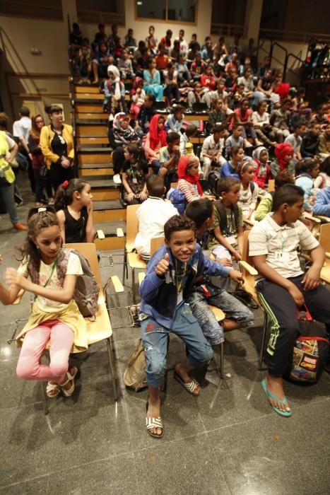 Llegada a Asturias de los niños saharauis del programa "Vacaciones en Paz"