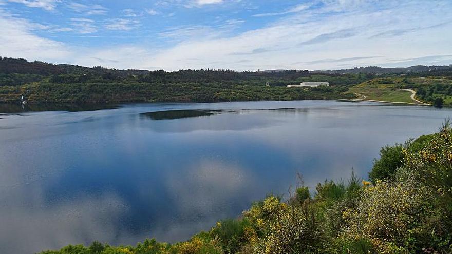 La asociación contra el parque de As Encrobas reúne fondos para llevarlo a la justicia