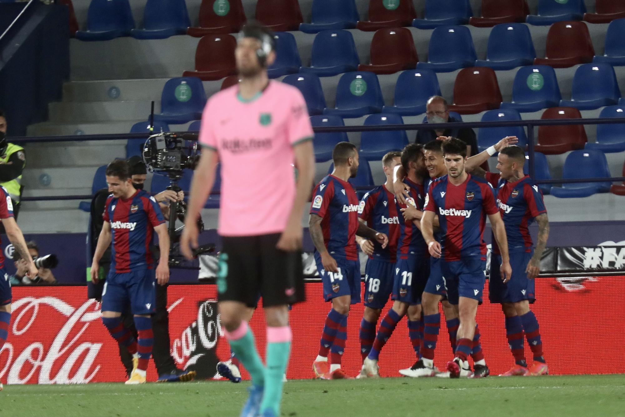 Las imágenes del empate entre el Levante y Barcelona en el Ciutat de València