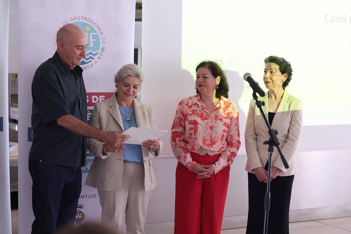 Todas las imágenes de la entrega de premios de la Acadèmia de Gastronomia d'Eivissa i Formentera