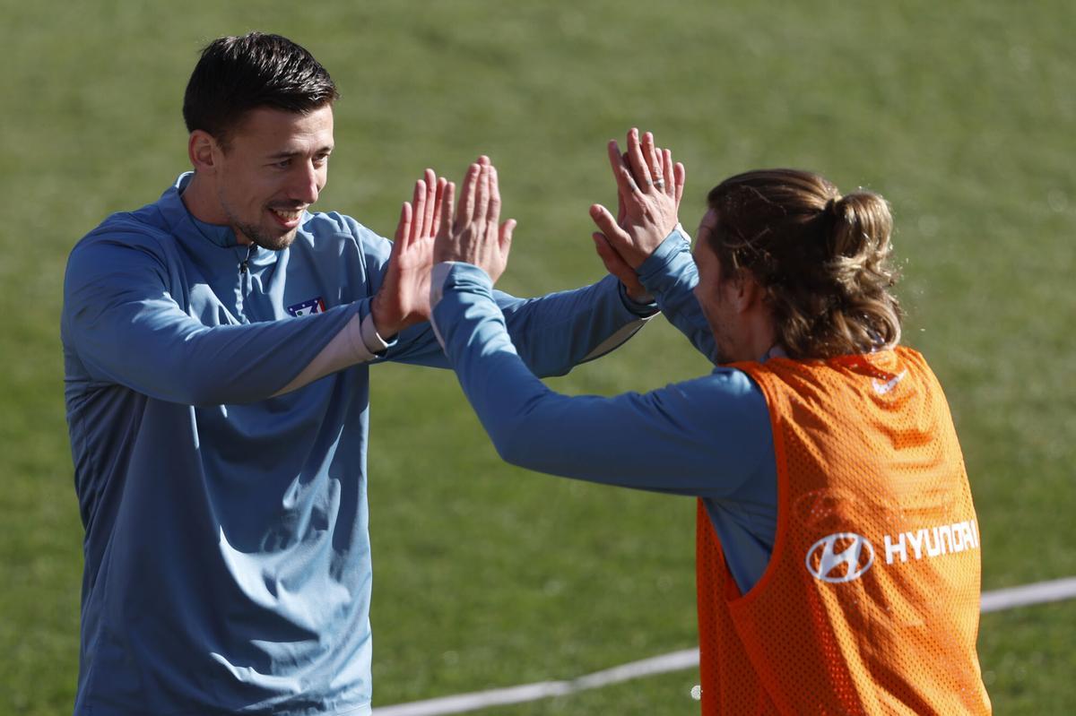Lenglet y Griezmann, en un entrenamiento del Atlético.