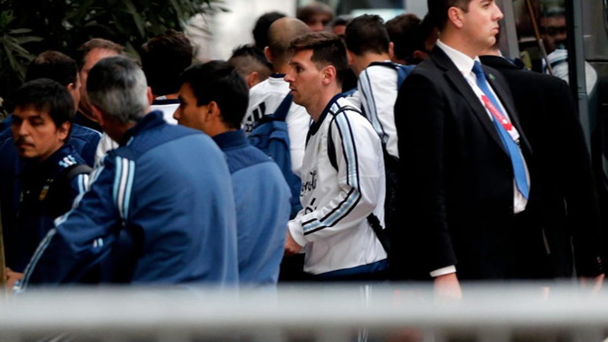 Leo Messi, a su llegada al hotel de concentración de Argentina, el pasado miércoles, en Santiago (Chile) donde disputará contra Chile la final de la Copa América