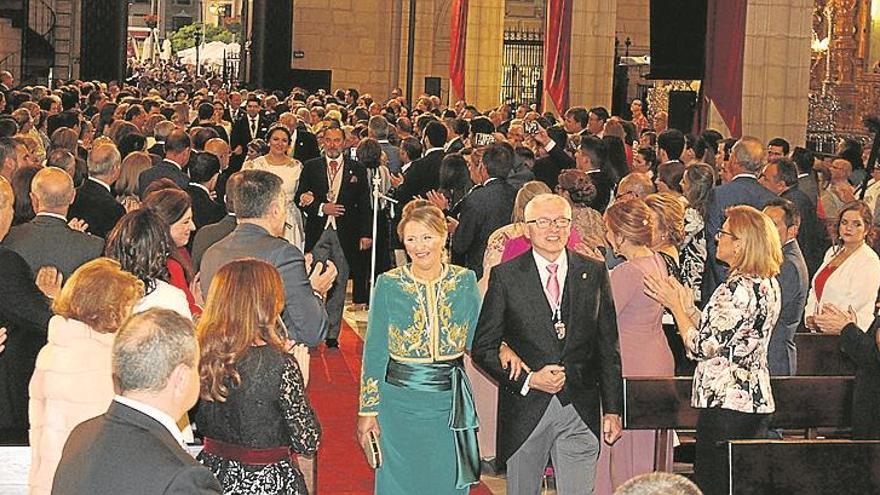 La proclamación de la aracelitana mayor y su corte, pórtico de las Fiestas