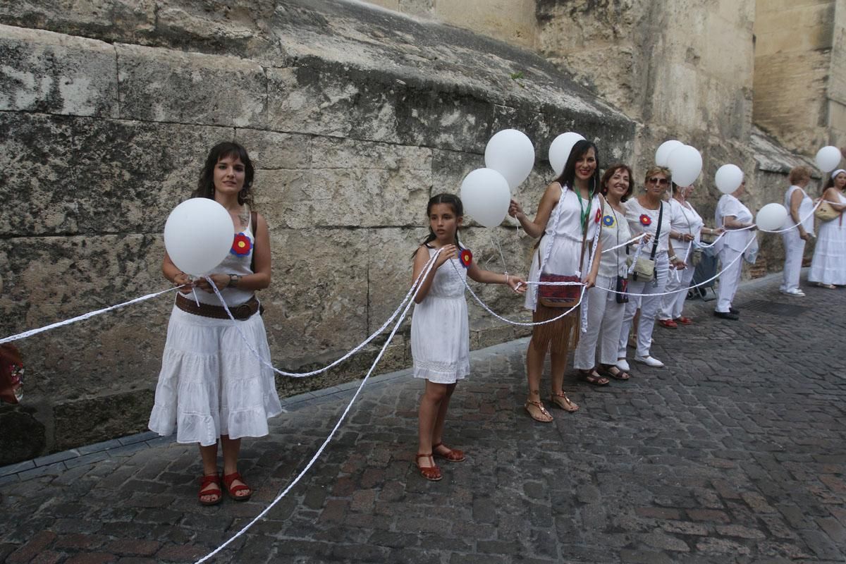 Fotogalería / Mujeres tejiendo por la paz