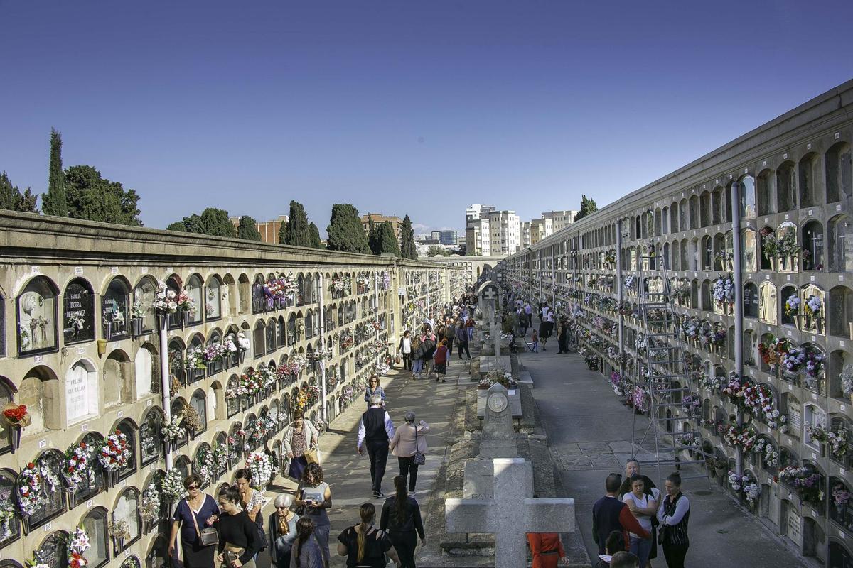 Día de Todos los Santos, en el Cementerio del Poblenou