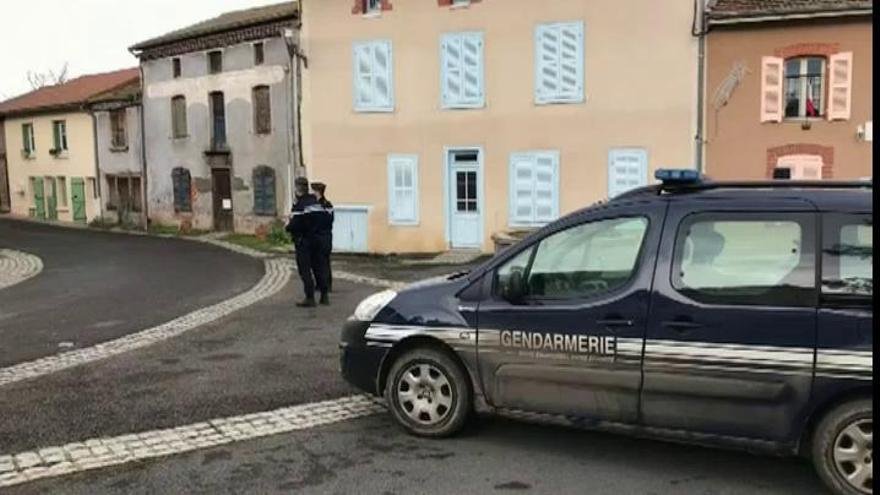 Tres gendarmes asesinados en Francia