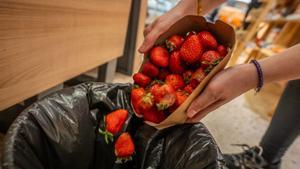 Catalunya redueix el 21% les sobres alimentàries