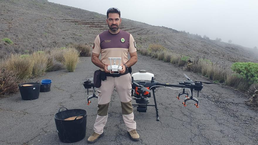 Utilizan un dron para sembrar trigo y arvejas en terrenos de caza en La Gomera
