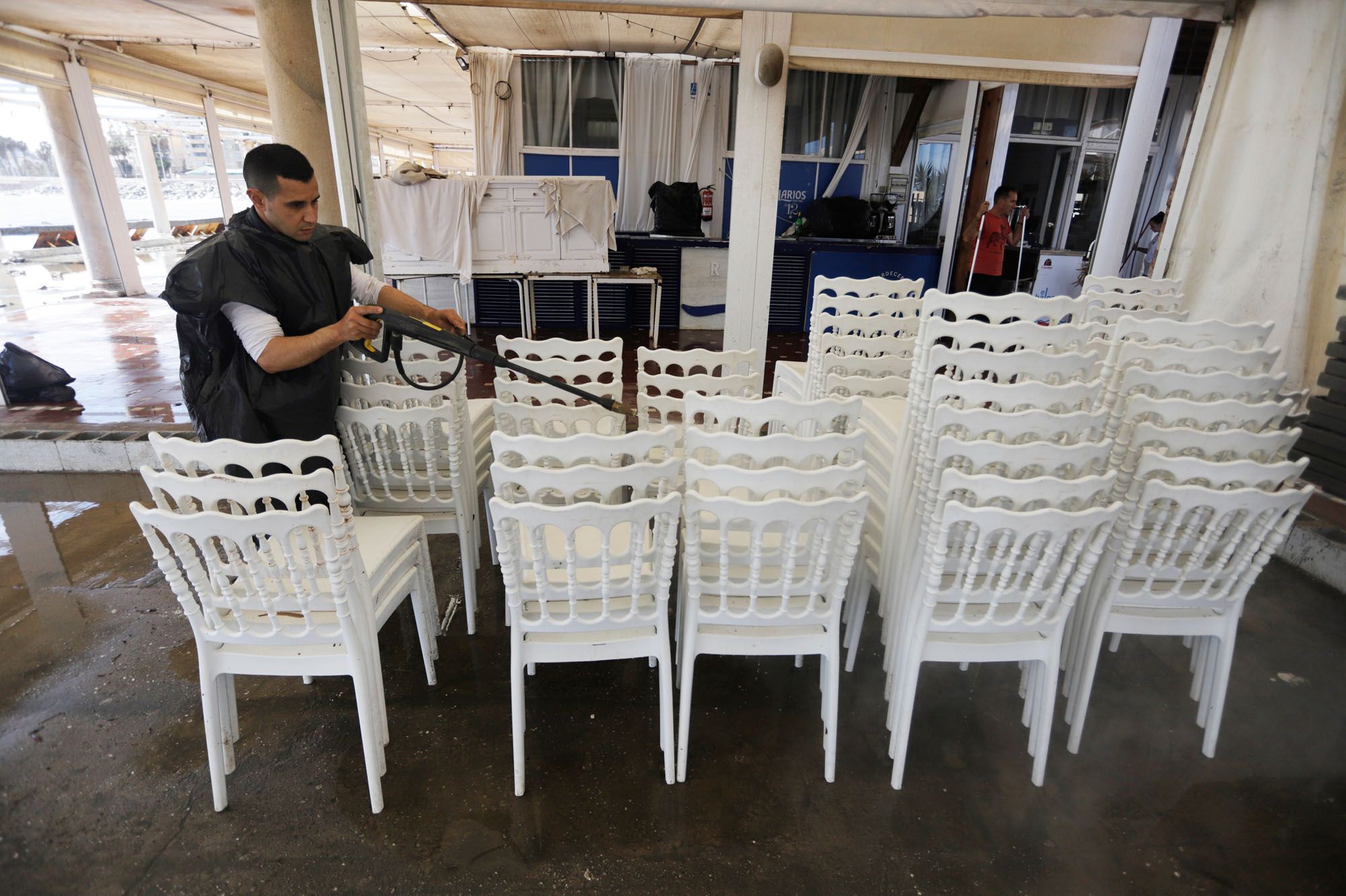 Los efectos del temporal marítimo en los Baños del Carmen.