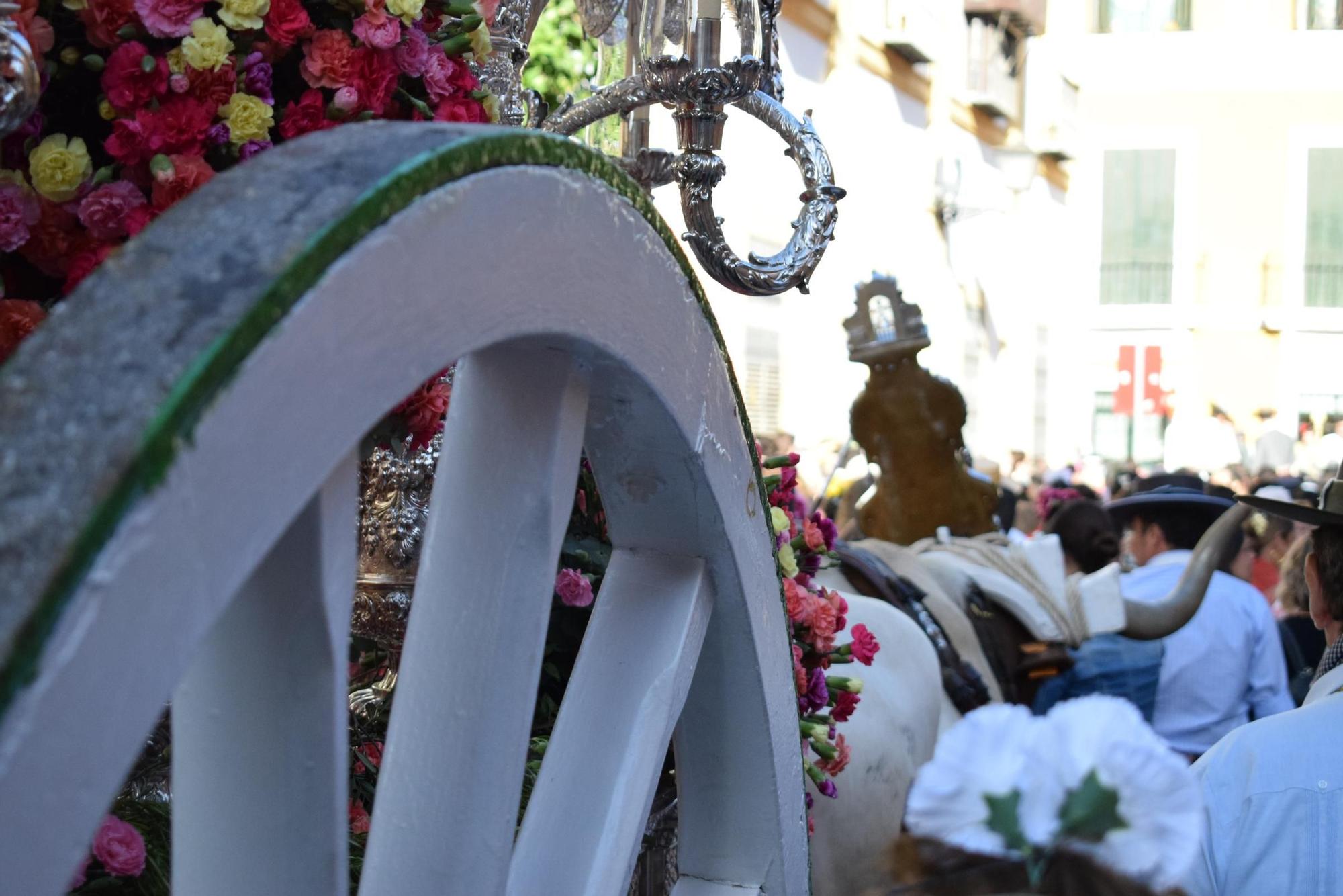 Rueda de la carreta del Simpecado de la Hdad. del Rocío de la Macarena