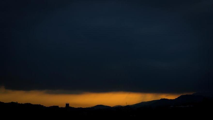 Cielo nuboso y temperaturas máximas sin cambios o en ascenso ligero