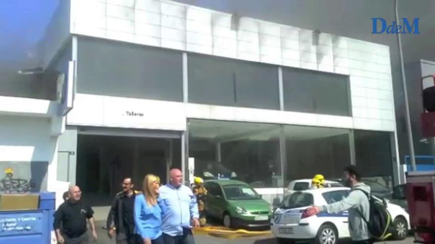 Incendio en el taller de Renault del Polígono de Can Valero