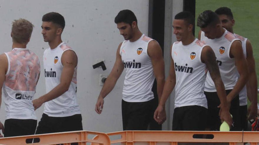 El Valencia vuelve con Rodrigo y Kang In