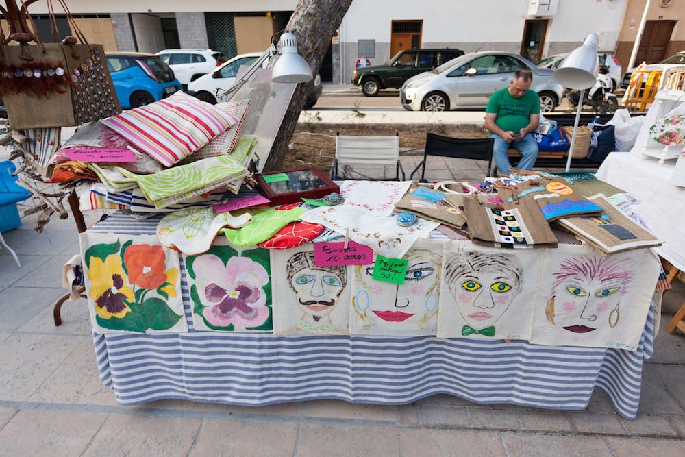 Estreno del horario nocturno del mercadilo de Sant Magí