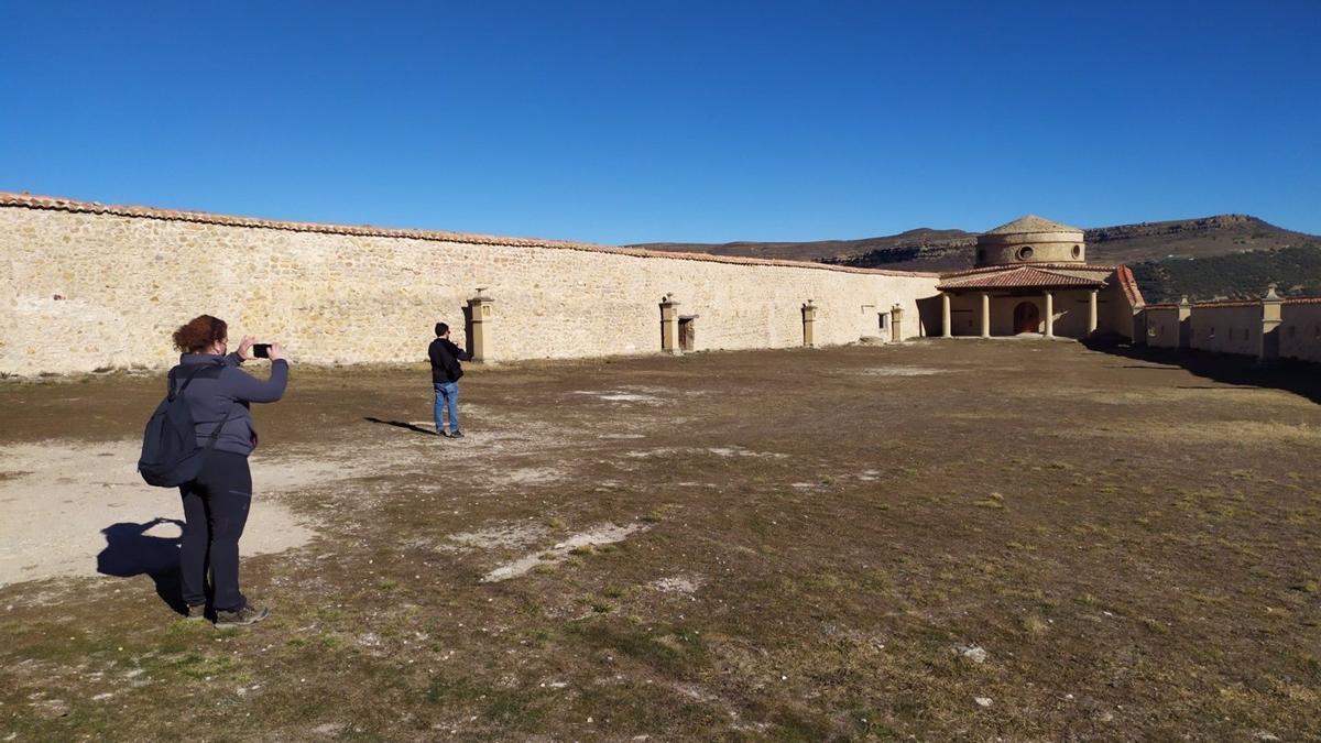 Localizadores recorren el municipio turolense de Cantavieja.