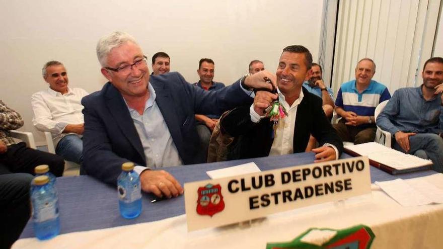 Gestoso y Camba, durante la asamblea realizada el pasado jueves. // Bernabé/Cris M.V.