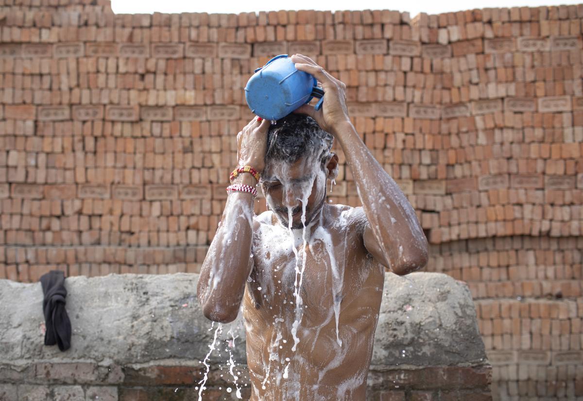 Un día en una fábrica de ladrillos en Nepal