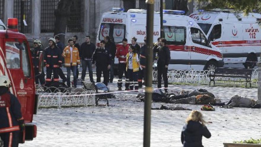 Una fuerte explosión en Estambul ocasiona al menos 10 muertos y varios heridos