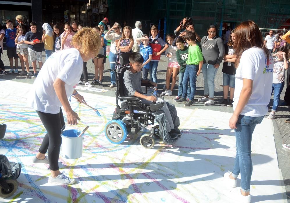 Decenas de ciudadanos se suman en la plaza de A Peregrina a las actividades de Día Mundial de la Parálisis Cerebral