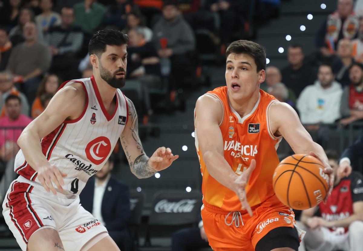 Jaime Pradilla, de nuevo titular ante el Casademont Zaragoza.