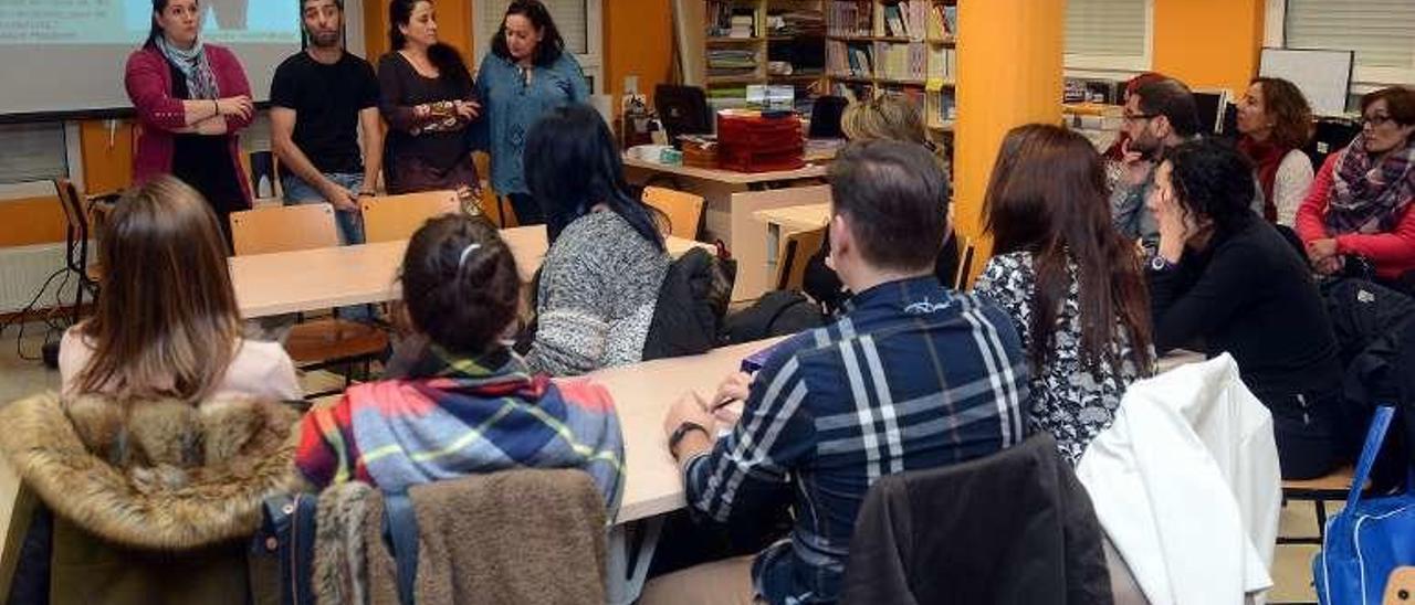 Charla para profesores en un colegio gallego. // Rafa Vázquez