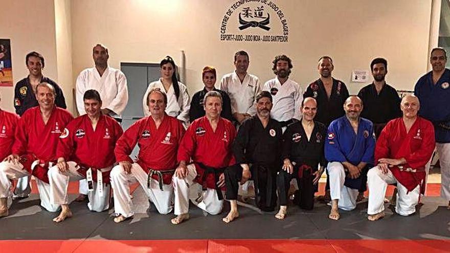 Curs de jujitsu per a professors i cinturons negres al tatami del Congost