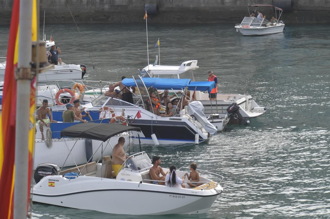 La Virgen del Carmen de La Isleta resiste al calor