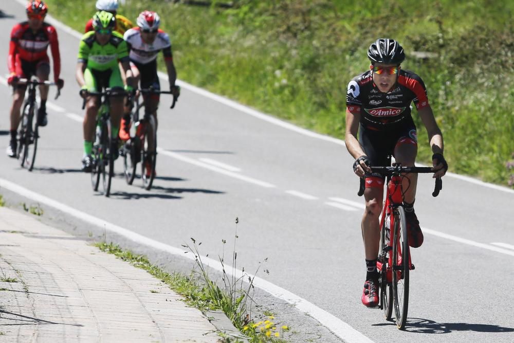 Tercera etapa de la Vuelta Asturias