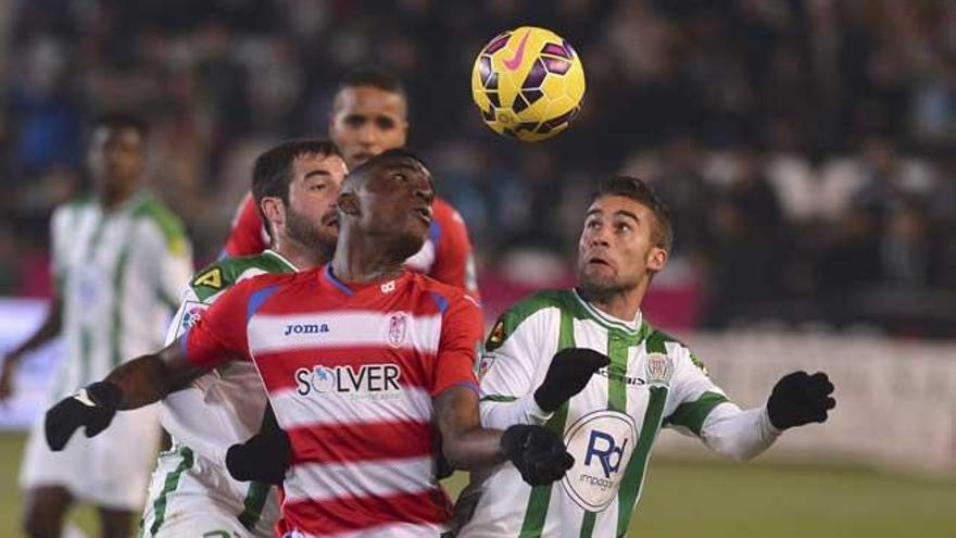 El Córdoba se ha impuesto por 2-0 al Granada.