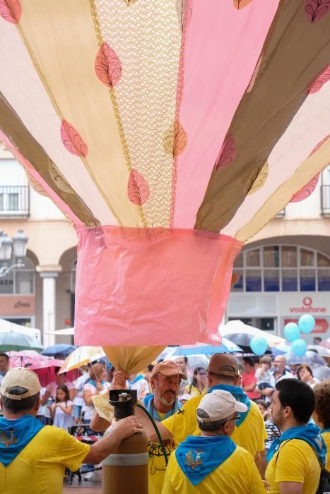 Correr la traca y suelta de globos fiestas mayores Elda