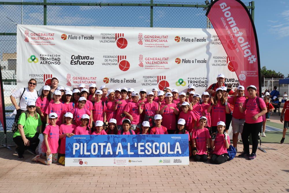 Pilota a l’Escola despedix  el curs al gran a Piles