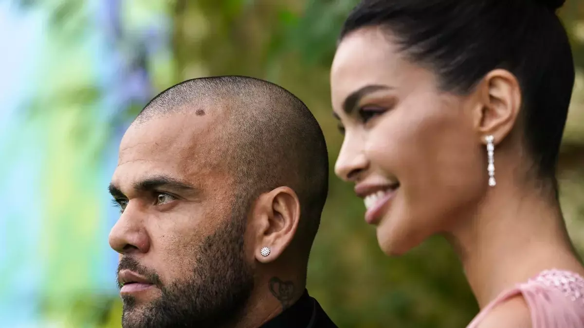 Joana Sanz pide el divorcio a Dani Alves