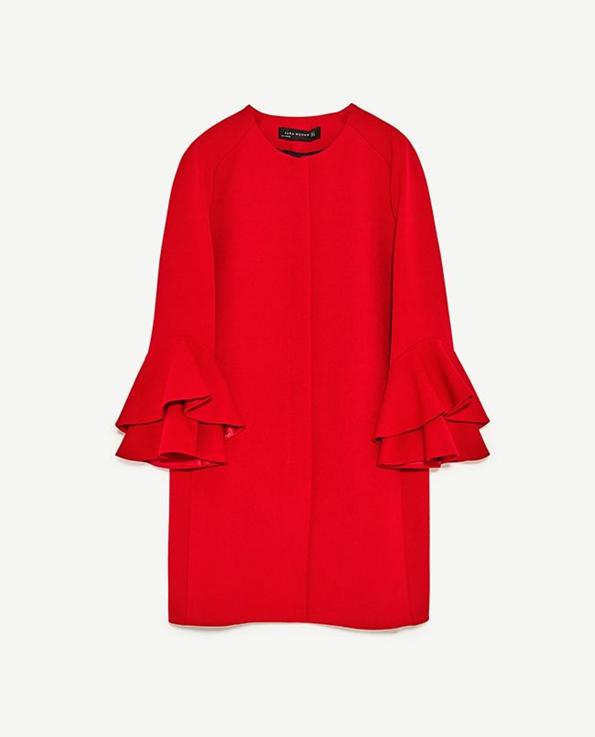 Abrigo rojo de Zara lucido por Letizia Ortiz