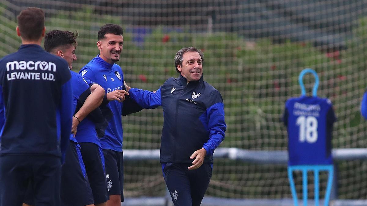 Felipe Miñambres, director deportivo y entrenador interino del Levante UD