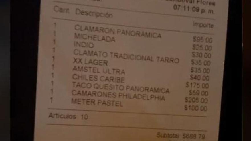 Celebra su cumpleaños en un restaurante y la sorpresa llega con la cuenta (no por costosa)