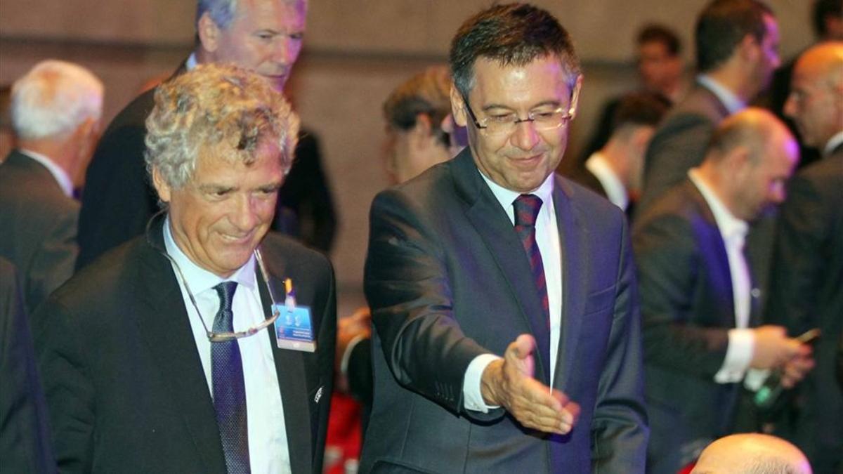 Bartomeu, en un sorteo de la UEFA con Villar