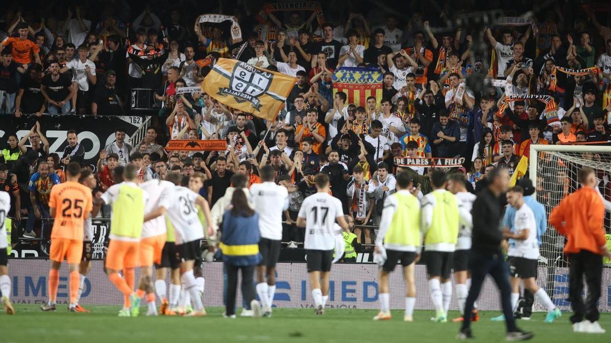 Partido de LaLiga Santander entre el Valencia CF y el Real Valladolid