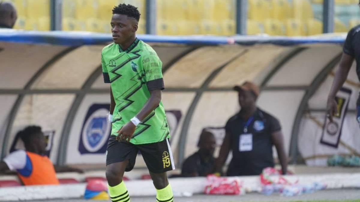 Aziz Issah, con la camiseta del Dreams FC