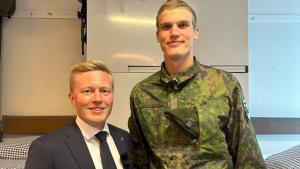 Lauri Markkanen cumple servicio militar