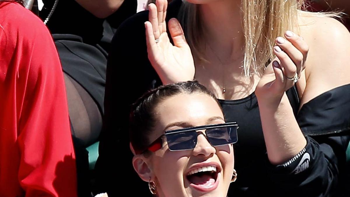 Bella Hadid, feliz en la final de Roland Garros
