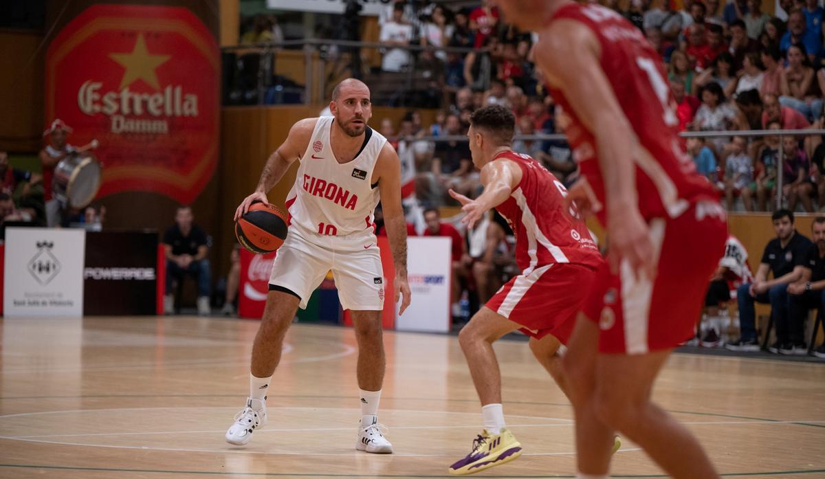 Quino Colom hizo su primera aparición con el Bàsquet Girona tras su paso por la selección