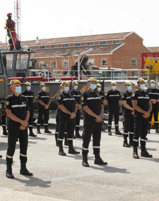 Gloria Calero visita la Unidad Militar de Emergencias, UME en la base militar de Bétera