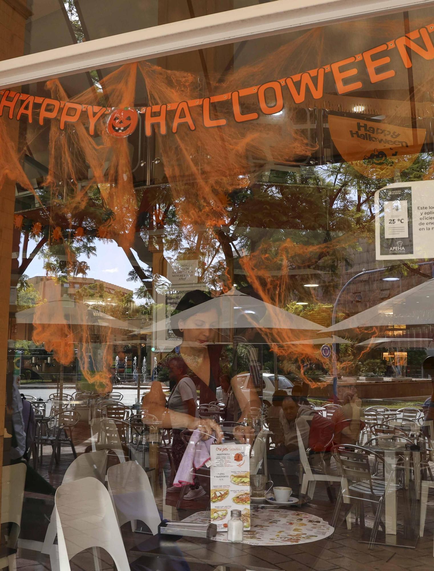 Los establecimientos de distintos puntos de la ciudad se suman a Halloween