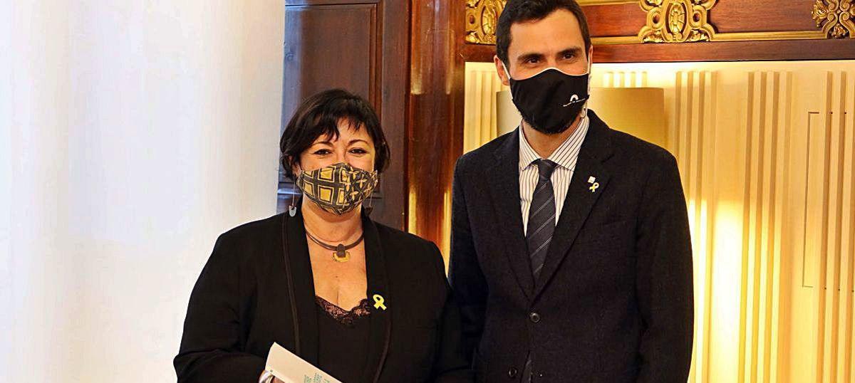 La presidenta del CoNCA, Vinyet Panyella, amb Roger Torrent