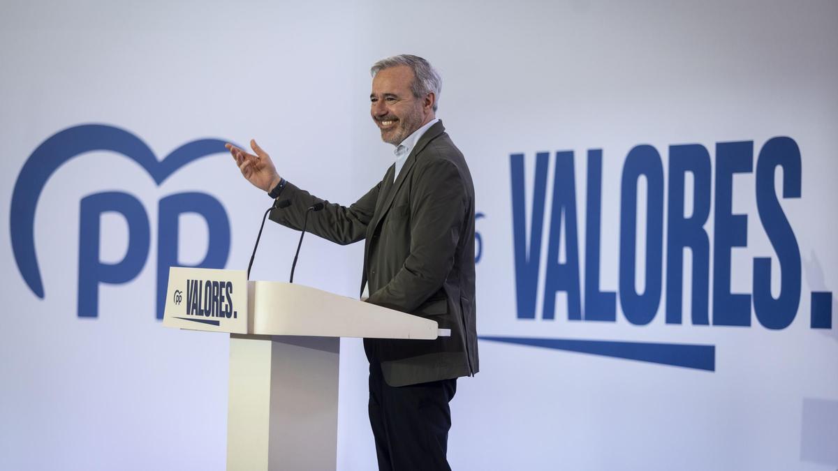 El candidato del PP a la presidencia de Aragón, Jorge Azcón, durante un acto del Partido Popular en Zaragoza.